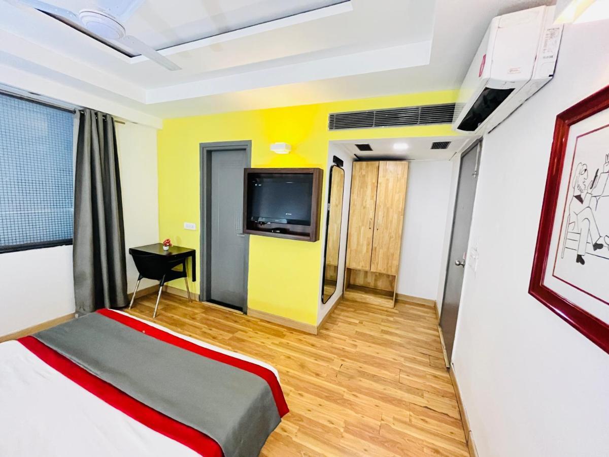 Hotel At Residency Kaushambi Couple Friendly Ghaziabad Exterior photo