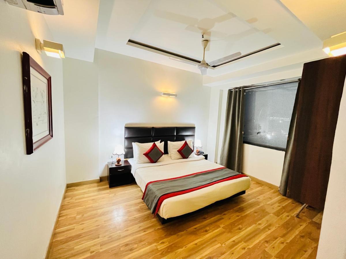 Hotel At Residency Kaushambi Couple Friendly Ghaziabad Exterior photo
